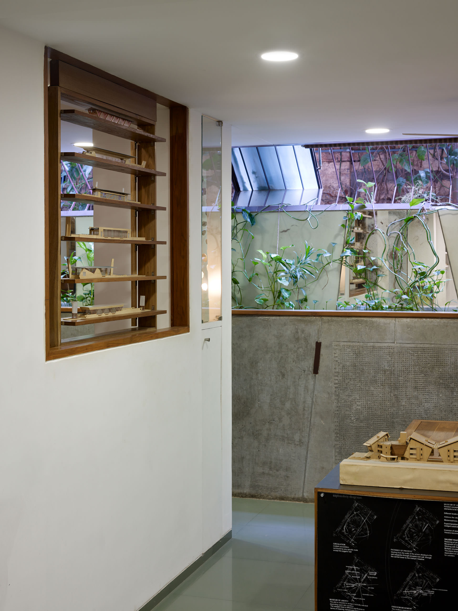 E14491 Alpa 042390 j2560